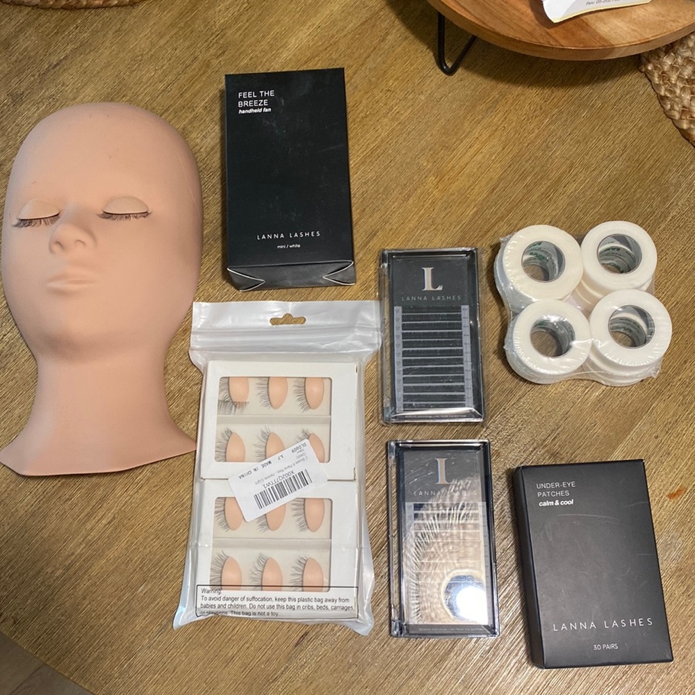 Lash artist set